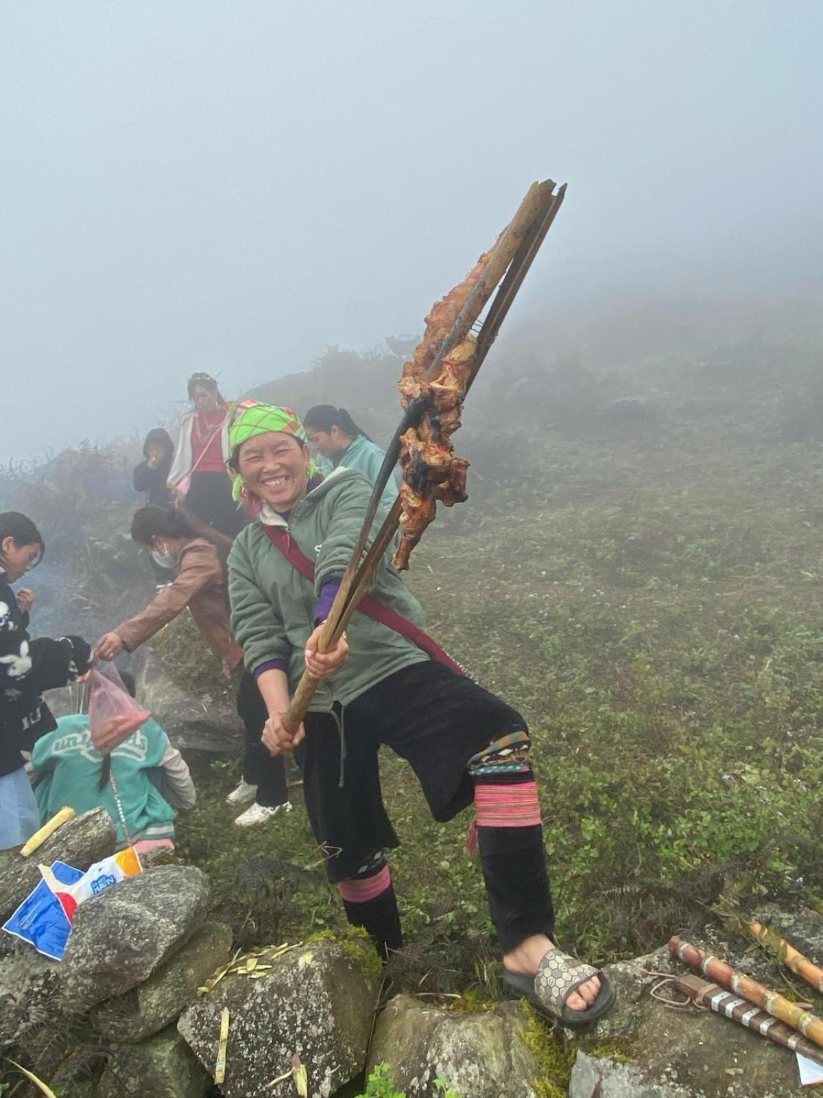 Sue Pa Family Trekking Homestay Sa Pa Exterior photo